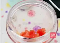 Illustration of how to make watermelon juice 6