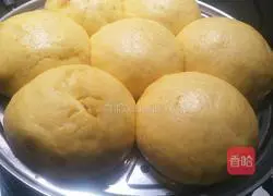 Illustration of how to make waterless pumpkin steamed buns 4