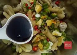 Illustration of Internet celebrity lemon chicken feet 16