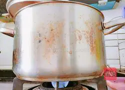 Illustration of how to make day lily, cordyceps flower and chicken soup 9