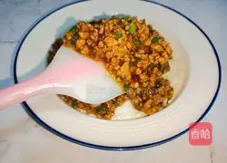 Illustration of how to make steamed duck eggs with minced meat 10