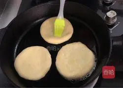 Illustration of how to make sweet potato bean paste cake 11