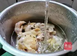 Pepper Chicken Soup Recipe Illustration 10