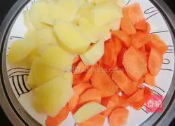 Illustration of how to make carrot soup pasta 3