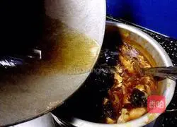 Illustration of how to make braised noodles in old Beijing 19