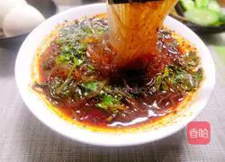 Illustration of how to make spicy and sour vermicelli mutton soup 7