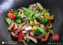 Illustration of how to make fried pasta with fresh vegetables 6