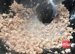 Illustration of how to make taro balls stuffed with celery 3