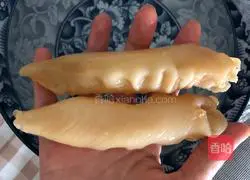 Fish maw and red dates stewed capon Practice illustration 2