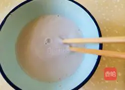 Illustration of how to make sea vegetable, tomato sauce and egg soup 3