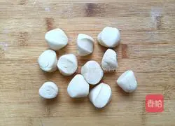 Illustration of how to make pork stuffed dumplings 5