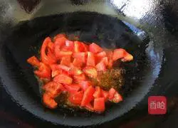 Illustration of how to make tomato hot pot meatball noodles 2