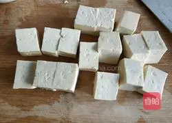 Illustration of how to make radish and ink bucket tofu soup 5