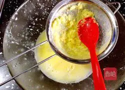 Illustration of how to make fragrant corn juice 10