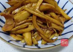 Illustration of how to make stir-fried pork sausage with king oyster mushroom 5