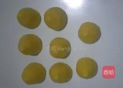 Illustration of how to make mini golden steamed buns 13