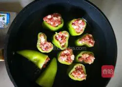 Illustration of how to make tiger skin and green pepper stuffed with meat 5