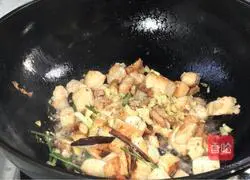 Illustration of how to make tofu braised noodles 8