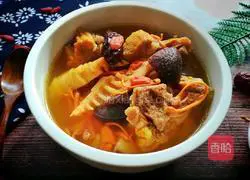 Nutritious and delicious mushroom pork rib soup recipe illustration 7