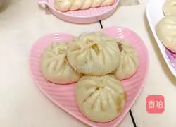 Illustration of how to make celery and beef buns 11