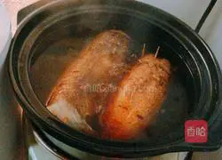 Brown sugar glutinous rice Illustration of how to make lotus root 6