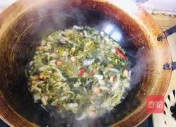 Illustration of how to make shredded bean noodle soup 7