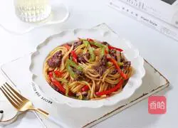 Illustration of how to make beef fried pasta 13