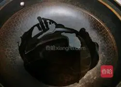 Illustration of how to make cucumbers with mashed garlic 11