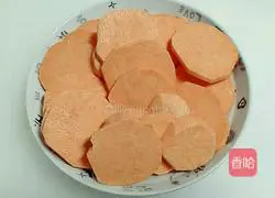 Illustration of how to make wolfberry and sweet potato cake 2