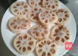 Illustration of how to make fried lotus root box 12