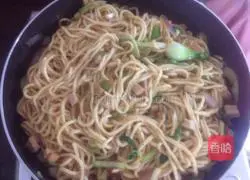 Illustration of braised noodles 14