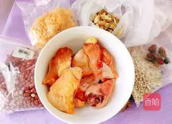 Recipe of Lily Barley and Tremella Chicken Soup 1