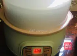 Illustration of how to stew fish maw with milk 4