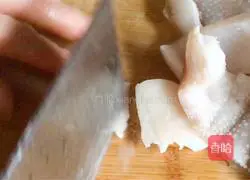 Illustration of home-style fried pork rinds 2