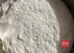 Illustration of how to make carrot and cherry pork buns 4