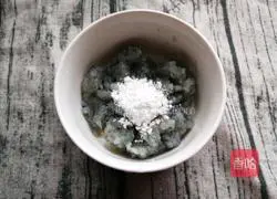 Illustration of how to make loofah and shrimp soup 5