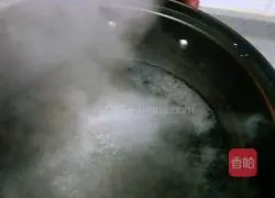 Illustration of how to make cucumber and yuba 4