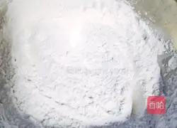 Illustration of homemade hand-rolled flour 1