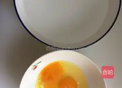 Illustration of how to cook minced meat and stewed eggs 1