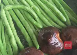 Illustration of how to make beans, spring bamboo shoots, and pork dumplings 3