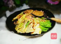 Illustration of how to make mini egg-filled pancakes 12