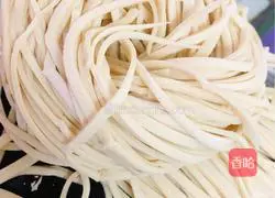 Illustration of homemade hand-rolled noodles 4