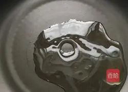 Illustration of how to make fried steamed buns with garlic sprouts 2