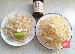 Illustration of how to make fried pancakes with sauce 2