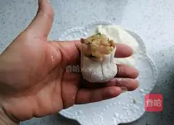 Illustration of how to make Mushroom and Glutinous Rice Shaomai 22