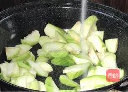 Luffa and Pork Liver Soup Recipe Illustration 8