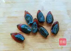 Illustration of how to make preserved eggs and cucumbers 4