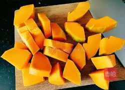 Pumpkin Beef Meatball Soup Recipe Illustration 4