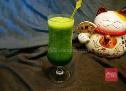 Illustration of how to make cucumber and pear juice 12