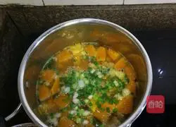 Illustration of how to make minced meat and pumpkin soup 8